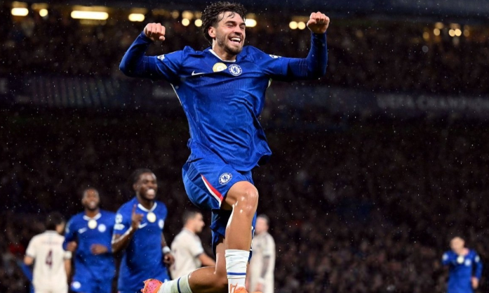 Chelsea Menghajar Ajax 5-1 dalam Laga Penuh Kontroversi dan Bintang Muda