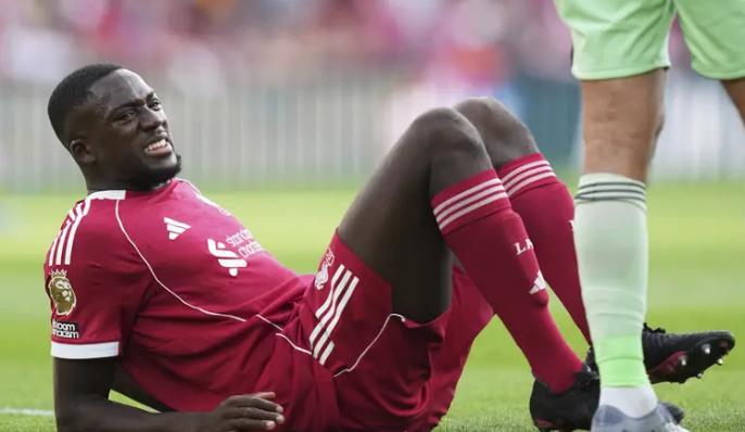Krisis Lini Belakang Liverpool Berlanjut , Konaté Mundur dari Timnas Prancis karena Cedera Paha